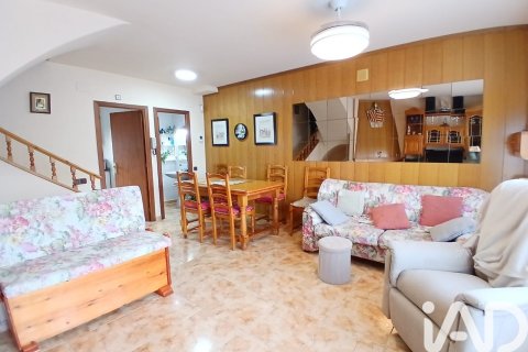 House à Torredembarra, Tarragona, Espagne 4 chambres, 123 m2 No. 196498