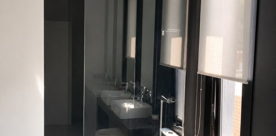 House à Torrelodones, Madrid, Espagne 3 chambres, 509 m2 No. 194349