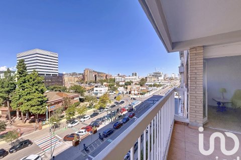 Lägenhet till salu i Cornella De Llobregat, Barcelona, Spanien 3 sovrum, 89 kvm. Nr. 153043 - foto 15