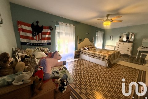 Huvila myytävänä Los Santos de la Humosa, Madrid, Espanja, 3 makuuhuonetta, 323 m2 No. 153044 - kuva 29