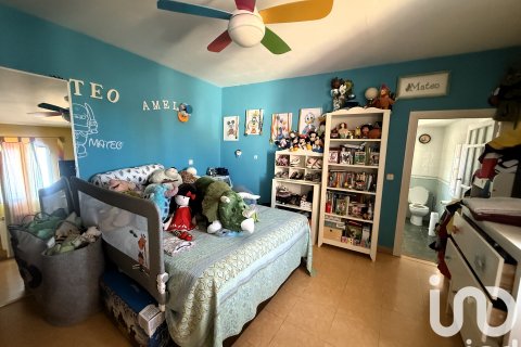 Huvila myytävänä Los Santos de la Humosa, Madrid, Espanja, 3 makuuhuonetta, 323 m2 No. 153044 - kuva 25