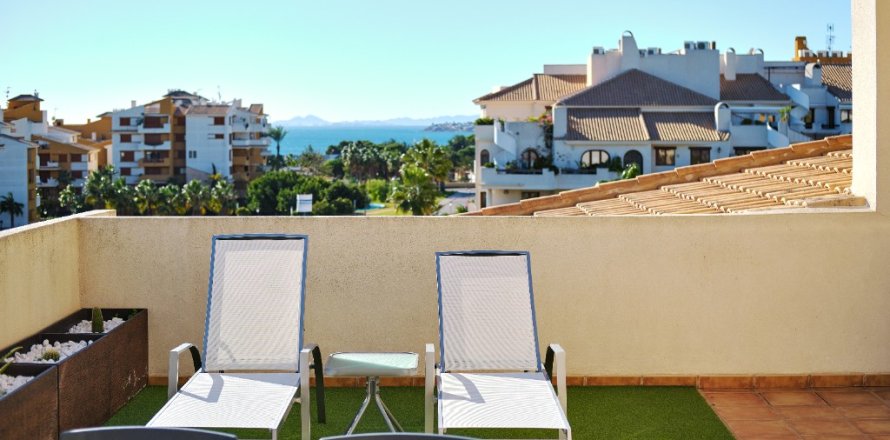 Appartamento a Punta Prima, Alicante, Spagna 2 camere da letto, 85 mq. N° 144838