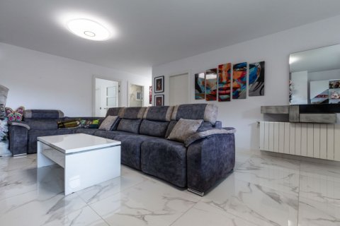 Продажа виллы в Аликанте, Испания 3 спальни, 285м2 №119948 - фото 4