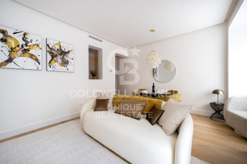 Apartamento en venta en Madrid, España 2 dormitorios, 98 m2 No. 156822 - foto 2