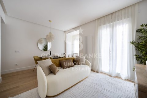 Apartamento en venta en Madrid, España 2 dormitorios, 98 m2 No. 156822 - foto 3