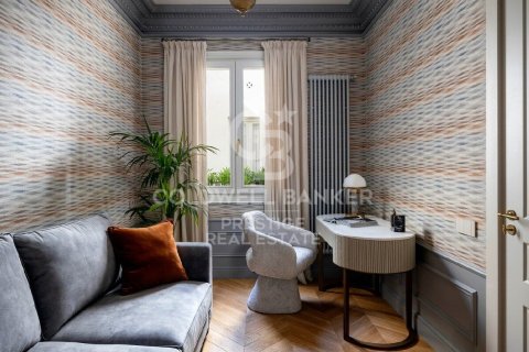 Продажа пентхауса в Барселона, Испания 3 спальни, 198м2 №156825 - фото 19