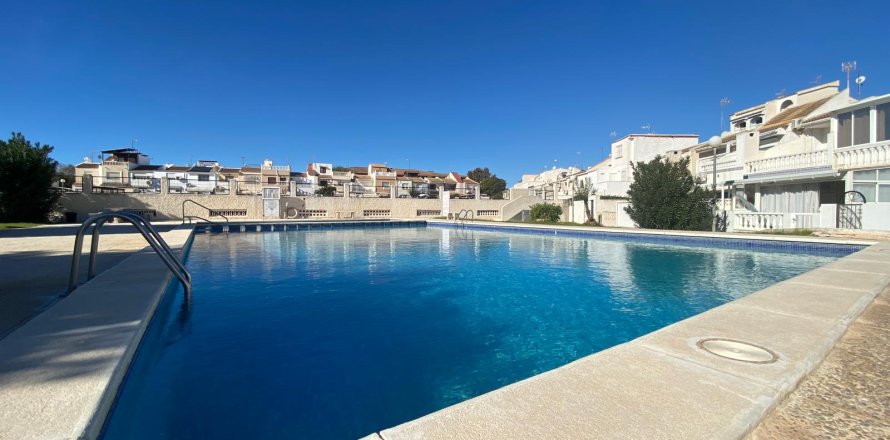 Townhouse in Torrevieja, Alicante, Spanien 3 Schlafzimmer, 80 m2 Nr. 146420