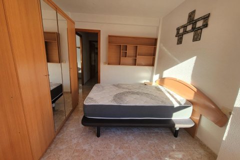 Apartment for sale in Torrevieja, Alicante, Spain 3 bedrooms, 90 sq.m. No. 146415 - photo 22