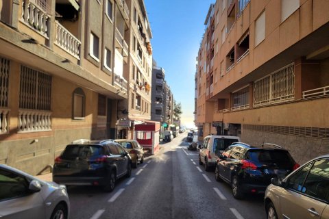 Apartment for sale in Torrevieja, Alicante, Spain 3 bedrooms, 90 sq.m. No. 146415 - photo 3