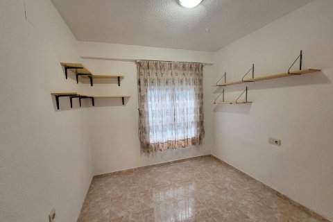 Apartment for sale in Torrevieja, Alicante, Spain 3 bedrooms, 90 sq.m. No. 146415 - photo 24