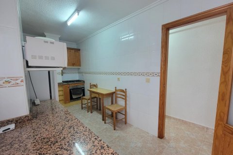 Apartment for sale in Torrevieja, Alicante, Spain 3 bedrooms, 90 sq.m. No. 146415 - photo 16