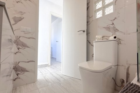 Kamienica w Alicante, Hiszpania 2 sypialnie, 83 mkw. nr 146417 – zdjęcie 23