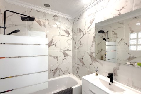 Kamienica w Alicante, Hiszpania 2 sypialnie, 83 mkw. nr 146417 – zdjęcie 24