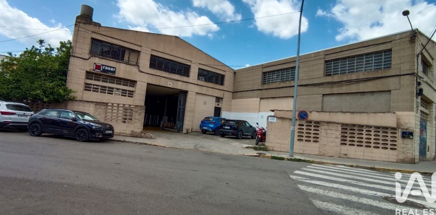Propiedad comercial en Ripollet, Barcelona, España 642 m2 No. 152413