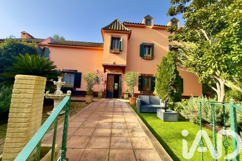 Сasa en venta en Guillena, Sevilla, España 6 dormitorios, 477 m2 No. 152416 - foto 1