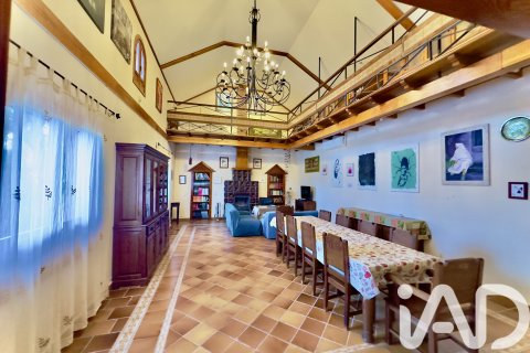 Сasa en venta en Guillena, Sevilla, España 6 dormitorios, 477 m2 No. 152416 - foto 7