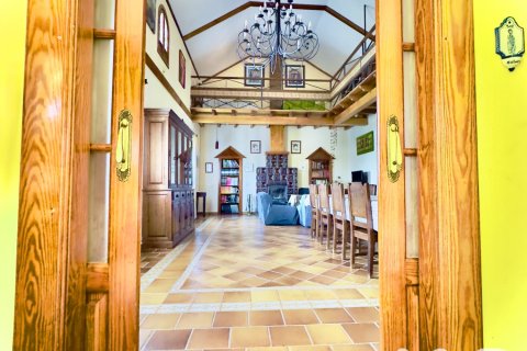 Сasa en venta en Guillena, Sevilla, España 6 dormitorios, 477 m2 No. 152416 - foto 6