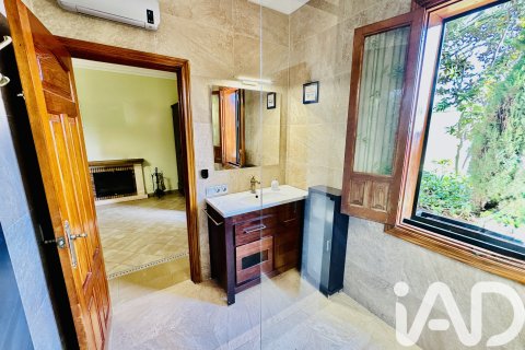 Сasa en venta en Guillena, Sevilla, España 6 dormitorios, 477 m2 No. 152416 - foto 16