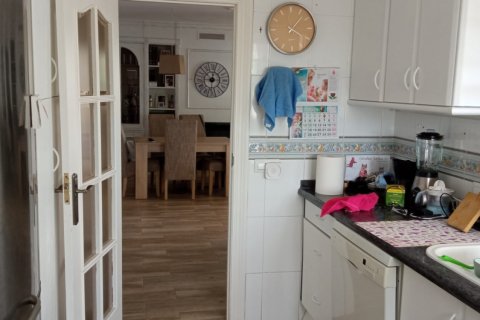 Сasa en venta en Castellón de la Plana, Castellón, España 6 dormitorios, 200 m2 No. 152417 - foto 5