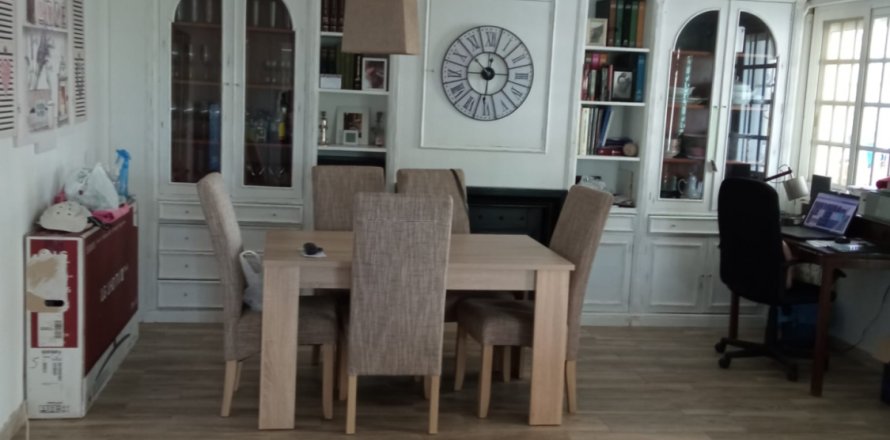 Сasa en Castellón de la Plana, Castellón, España 6 dormitorios, 200 m2 No. 152417