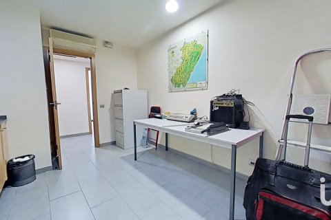 Продажа коммерческой недвижимости в Вила-Реаль, Кастельон, Испания 3 спальни, 85м2 №186115 - фото 18