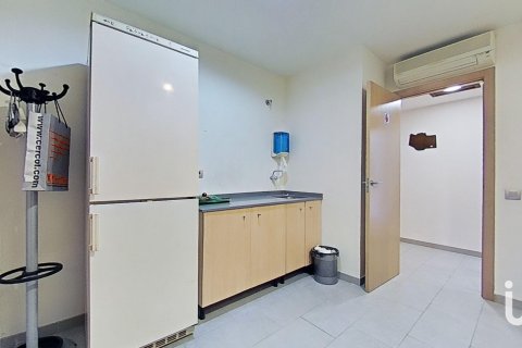 Продажа коммерческой недвижимости в Вила-Реаль, Кастельон, Испания 3 спальни, 85м2 №186115 - фото 17