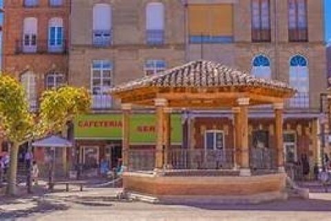 House for sale in Sahagun, Leon, Spain 4 bedrooms, 206 sq.m. No. 186114 - photo 14