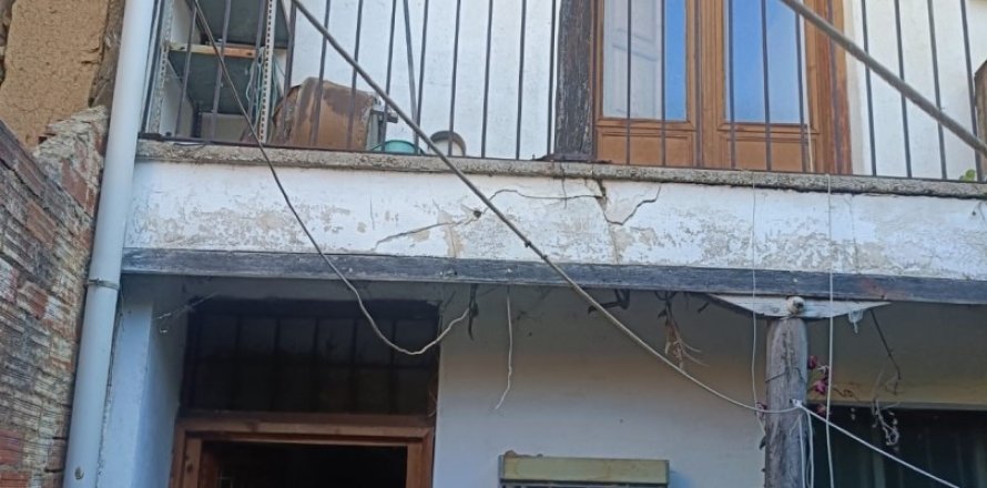 House in Sahagun, Leon, Spain 4 bedrooms, 206 sq.m. No. 186114