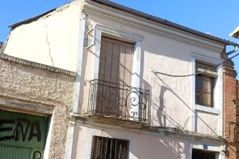 House for sale in Sahagun, Leon, Spain 4 bedrooms, 206 sq.m. No. 186114 - photo 2
