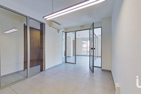 Lokal usługowy w Vila-real, Castellon, Hiszpania 2 sypialnie, 89 mkw. nr 186116 – zdjęcie 3