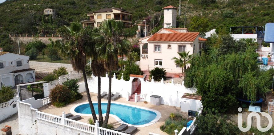 Talo Gandia, Valencia, Espanja 5 makuuhuonetta, 205 m2 No. 153465