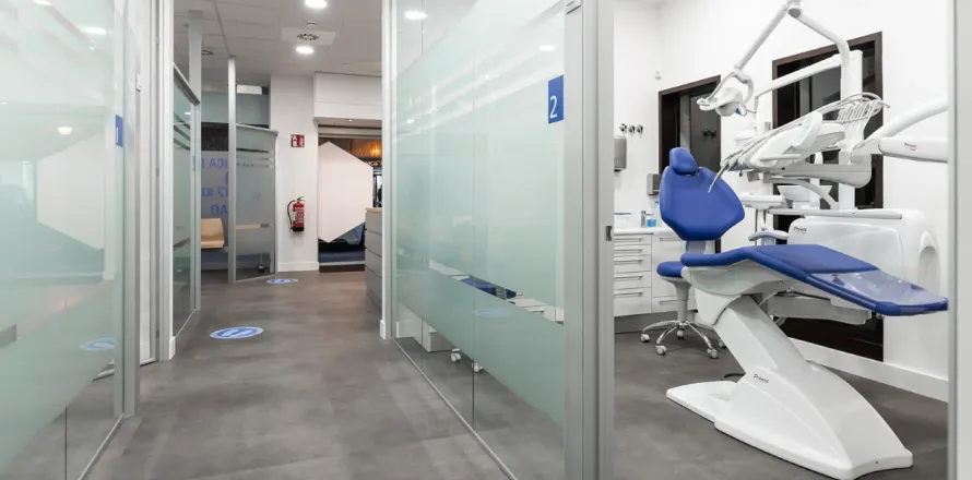 Propiedad comercial en Barcelona, España 685 m2 No. 146521