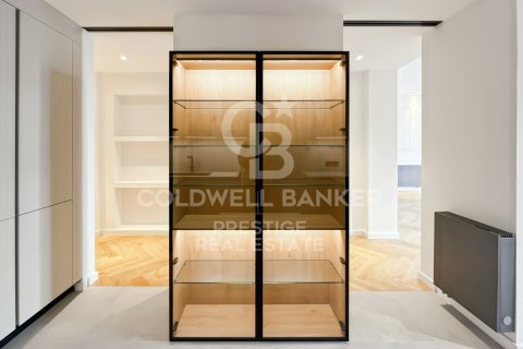 Apartamento en venta en Barcelona, España 3 dormitorios, 160 m2 No. 157270 - foto 12