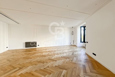 Apartamento en venta en Barcelona, España 3 dormitorios, 160 m2 No. 157270 - foto 3