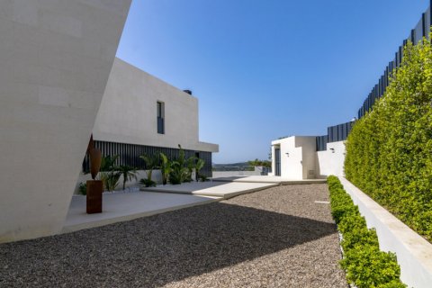 Villa for sale San Roque, Cadiz, Spain 5 bedrooms, 720 sq.m. No. 113705 - photo 30