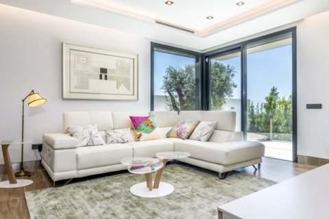 Villa for sale San Roque, Cadiz, Spain 5 bedrooms, 720 sq.m. No. 113705 - photo 24