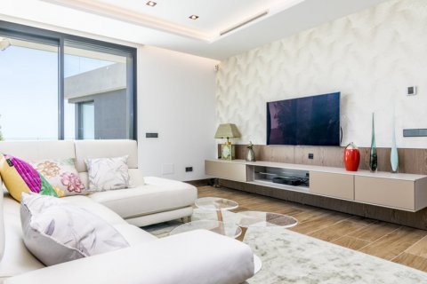 Villa for sale San Roque, Cadiz, Spain 5 bedrooms, 720 sq.m. No. 113705 - photo 15