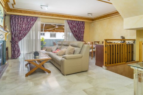 Продажа дома Эстепона, Малага, Испания 4 спальни, 263м2 №113707 - фото 8