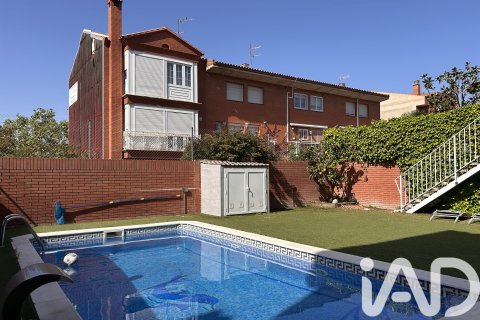 Kamienica w Cambrils, Tarragona, Hiszpania 4 sypialnie, 254 mkw. nr 172706 – zdjęcie 2