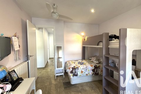 Kamienica w Cambrils, Tarragona, Hiszpania 4 sypialnie, 254 mkw. nr 172706 – zdjęcie 29