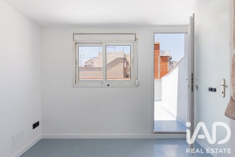 Продажа таухауса в Бадалона, Барселона, Испания 3 спальни, 126м2 №195117 - фото 24