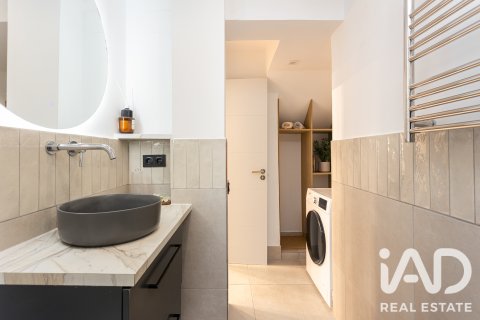 Продажа таухауса в Бадалона, Барселона, Испания 3 спальни, 126м2 №195117 - фото 8