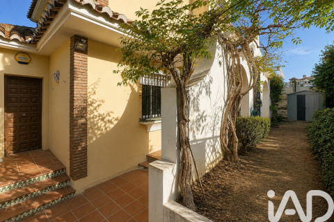 House à vendre à Torre del Mar, Malaga, Espagne, 4 chambres, 240 m2 No. 195113 - photo 23