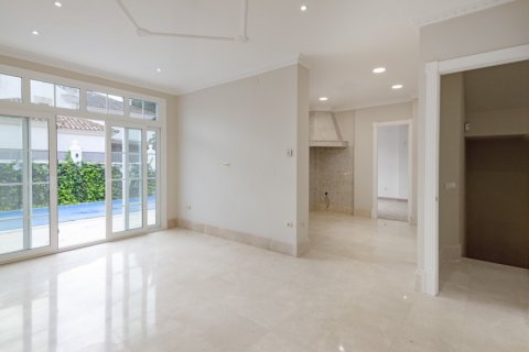 Villa zum Verkauf Jerez de la Frontera, Cadiz, Spanien 7 Schlafzimmer, 406 m2 Nr. 106717 - Foto 15