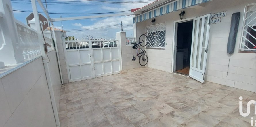 House in Torrevieja, Alicante, Spanien 3 Schlafzimmer, 82 m2 Nr. 185587