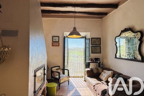 Townhouse for sale in Lleida, Spain 5 bedrooms, 484 sq.m. No. 185590 - photo 7