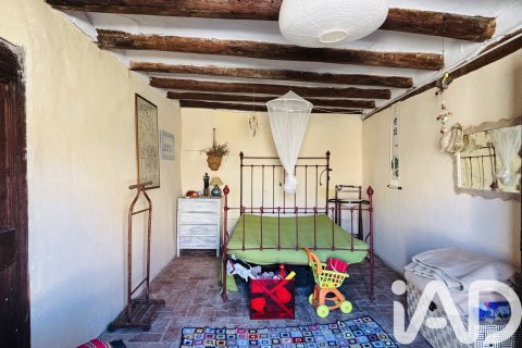 Townhouse for sale in Lleida, Spain 5 bedrooms, 484 sq.m. No. 185590 - photo 25