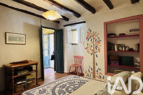 Townhouse for sale in Lleida, Spain 5 bedrooms, 484 sq.m. No. 185590 - photo 12