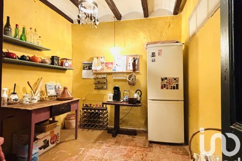 Townhouse for sale in Lleida, Spain 5 bedrooms, 484 sq.m. No. 185590 - photo 9
