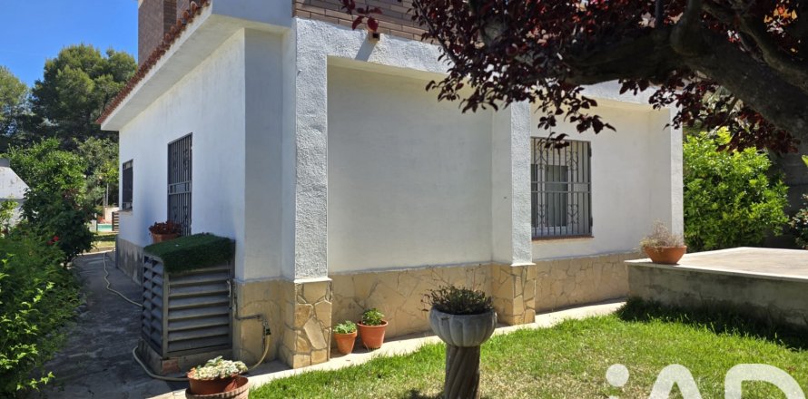 Casa a Calafell, Tarragona, Spagna 5 camere da letto, 195 mq. N° 195853